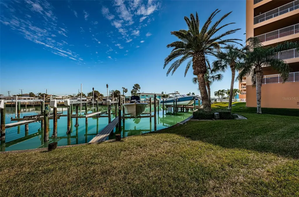 11595 Gulf Boulevard St Petersburg FL 33706