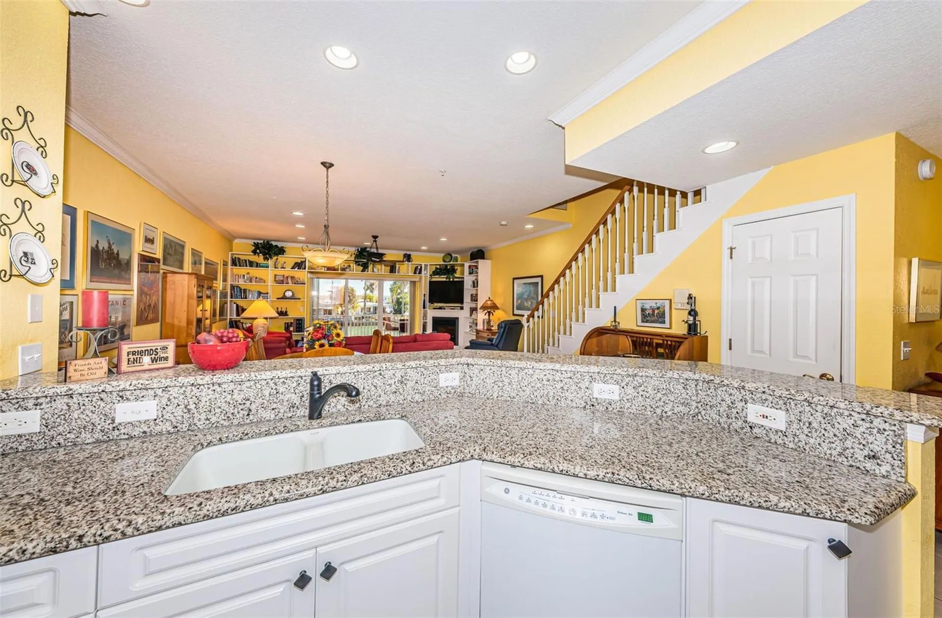 11595 Gulf Boulevard St Petersburg FL 33706