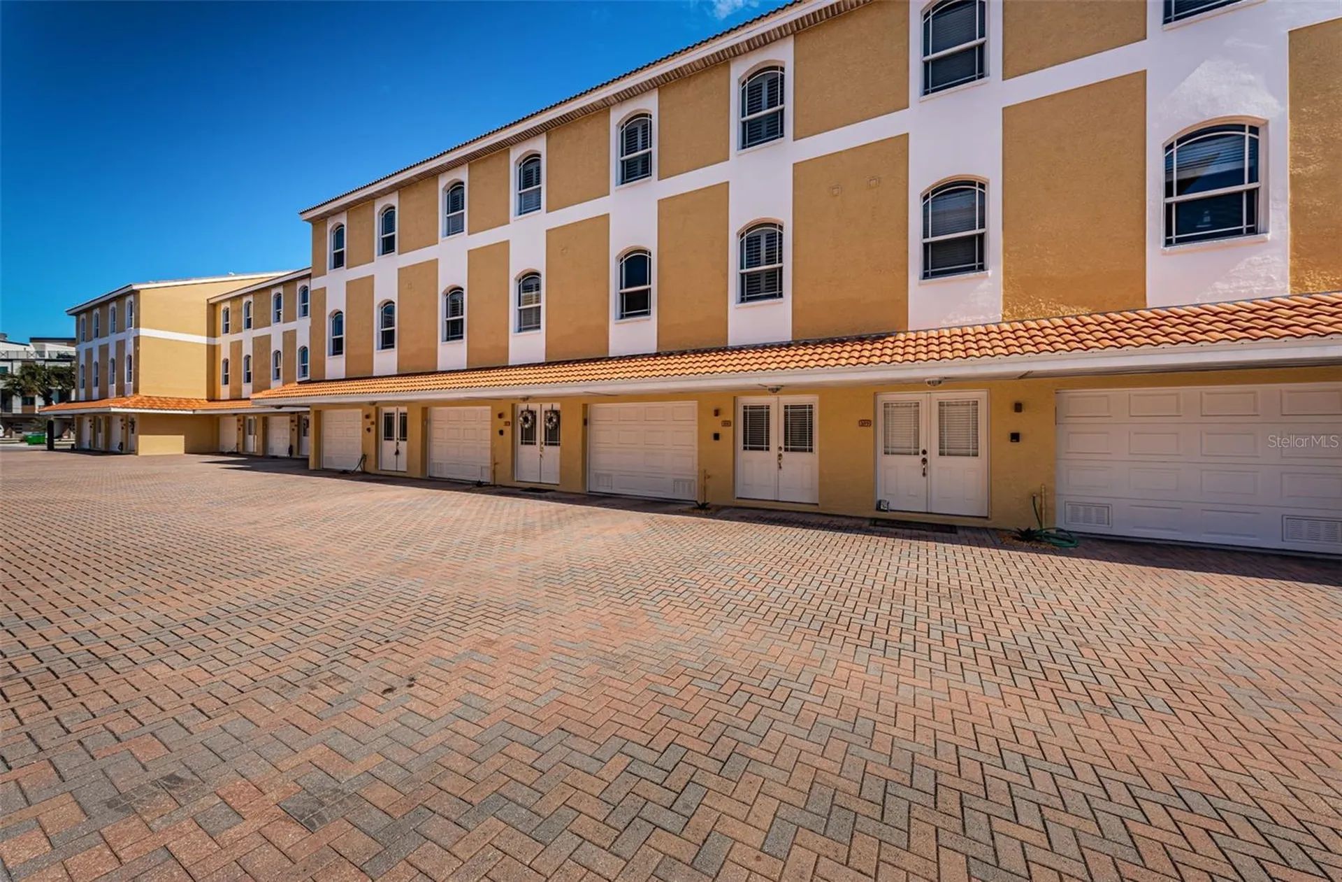 11595 Gulf Boulevard St Petersburg FL 33706
