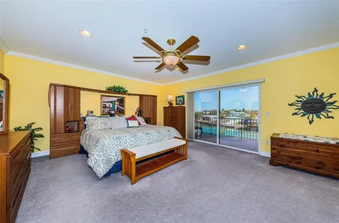 11595 Gulf Boulevard St Petersburg FL 33706