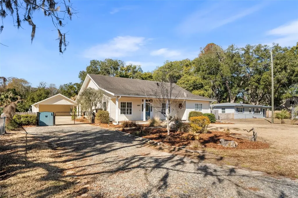 14904 NE 143rd Terrace Waldo FL 32694