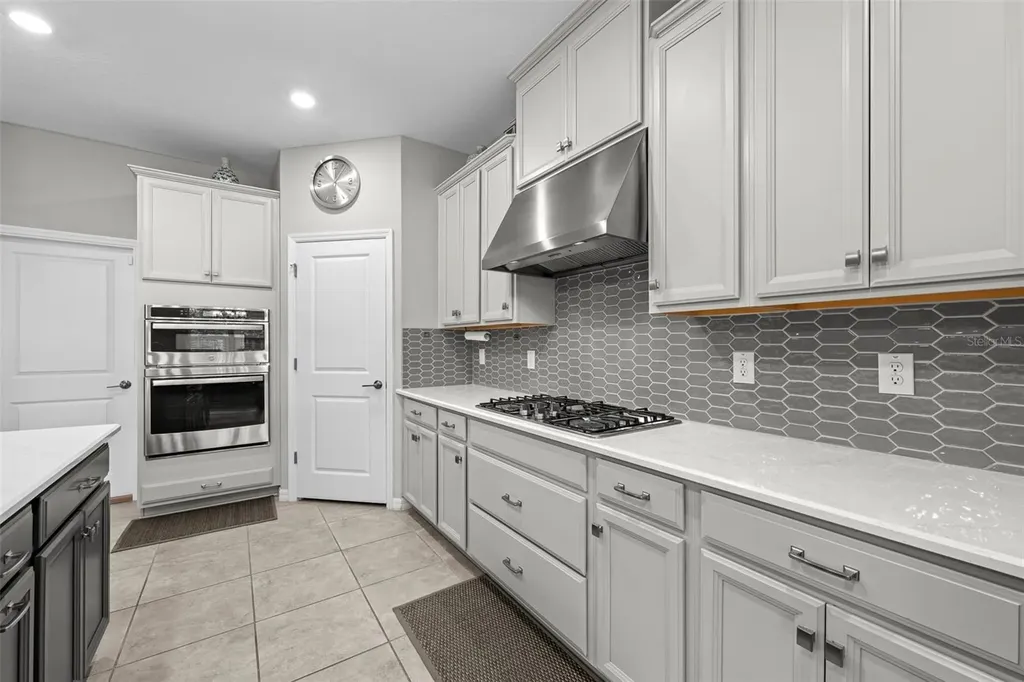 2512 High Tides Way Wesley Chapel FL 33543