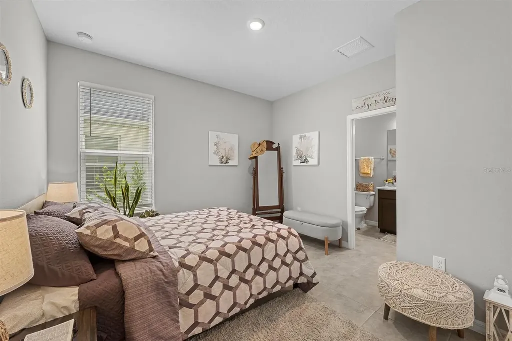 2512 High Tides Way Wesley Chapel FL 33543