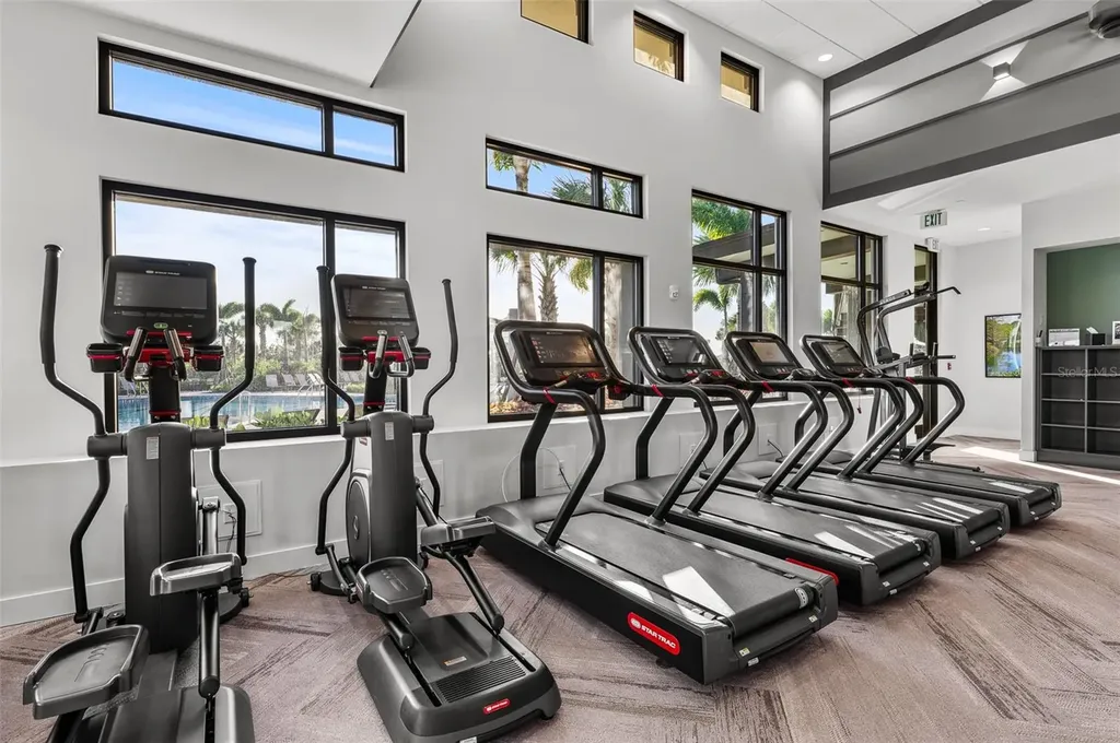 2512 High Tides Way Wesley Chapel FL 33543