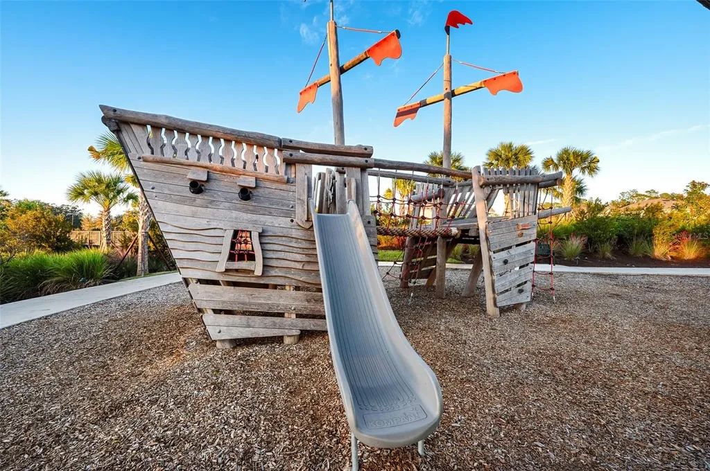 2512 High Tides Way Wesley Chapel FL 33543