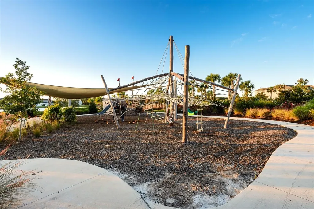 2512 High Tides Way Wesley Chapel FL 33543