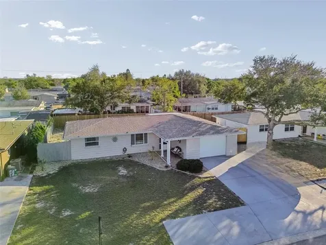 4940 Picture Avenue Holiday FL 34690