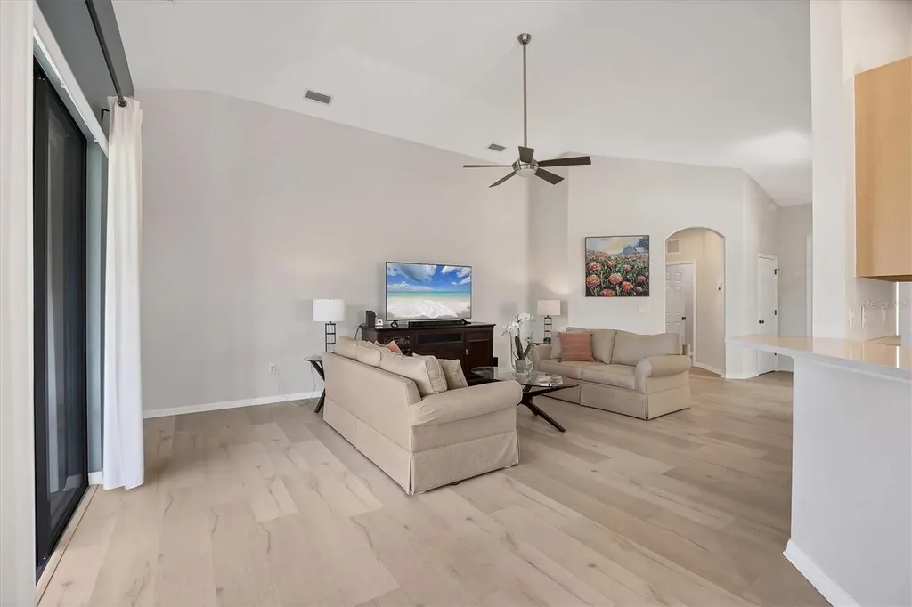 6458 Tailfeather Way Bradenton FL 34203