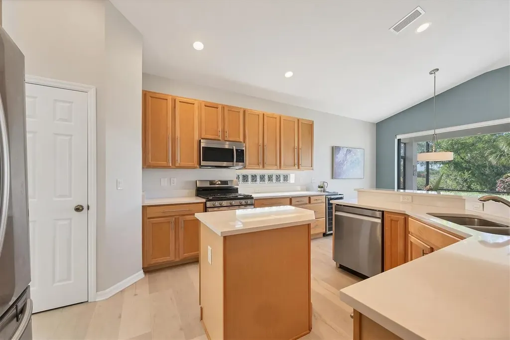 6458 Tailfeather Way Bradenton FL 34203