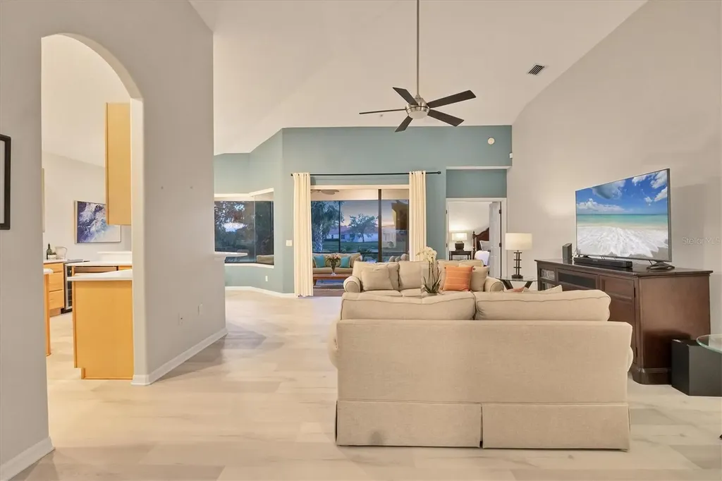6458 Tailfeather Way Bradenton FL 34203