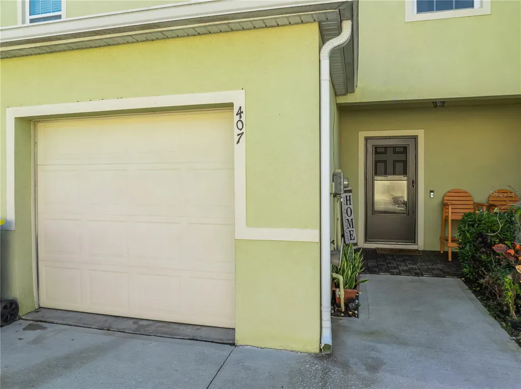 407 Arbor Lakes Drive Davenport FL 33896