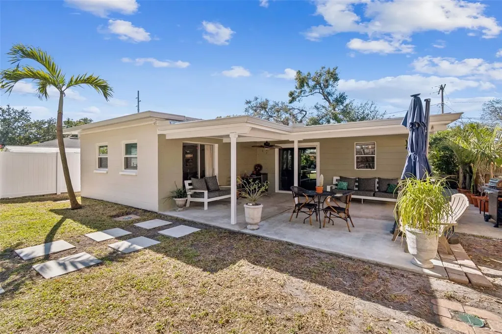 805 N Lincoln Avenue Tampa FL 33609