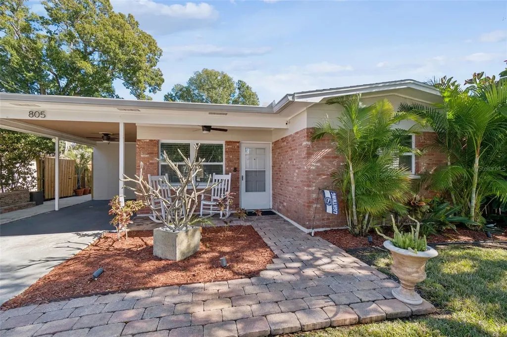 805 N Lincoln Avenue Tampa FL 33609