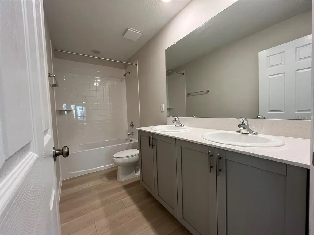 14789 Summer Branch Drive Lithia FL 33547
