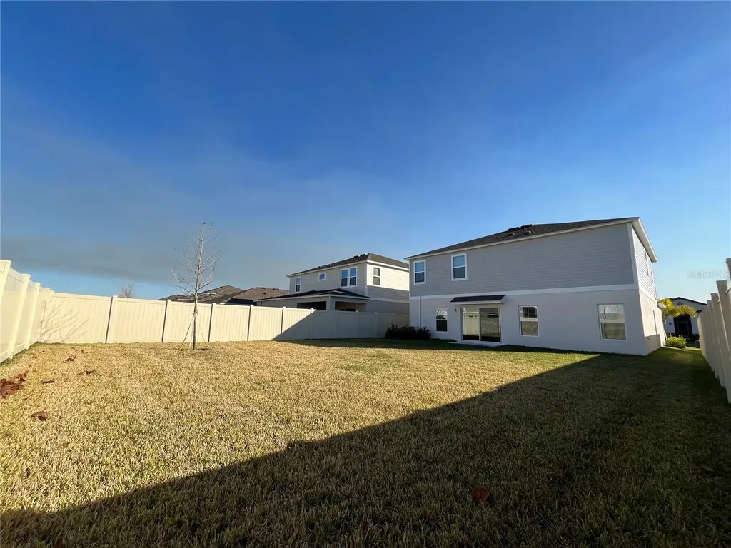 14789 Summer Branch Drive Lithia FL 33547
