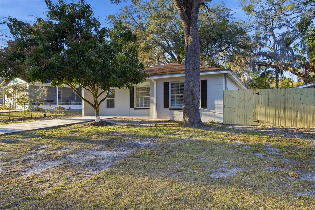 1812 E 99th Avenue Tampa FL 33612