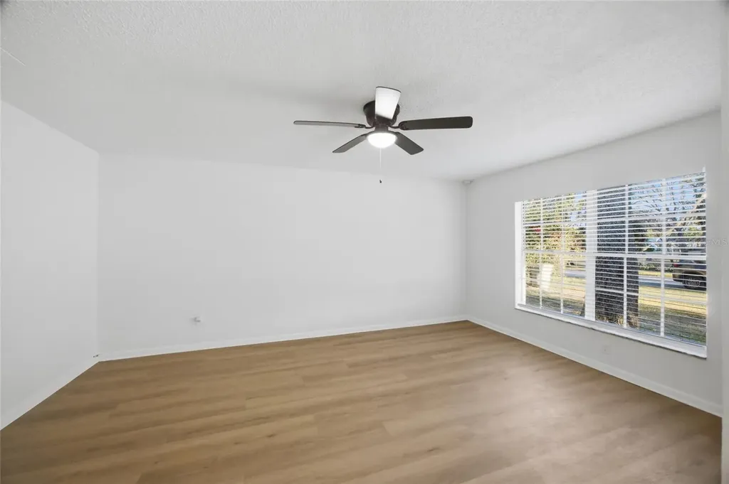 1812 E 99th Avenue Tampa FL 33612