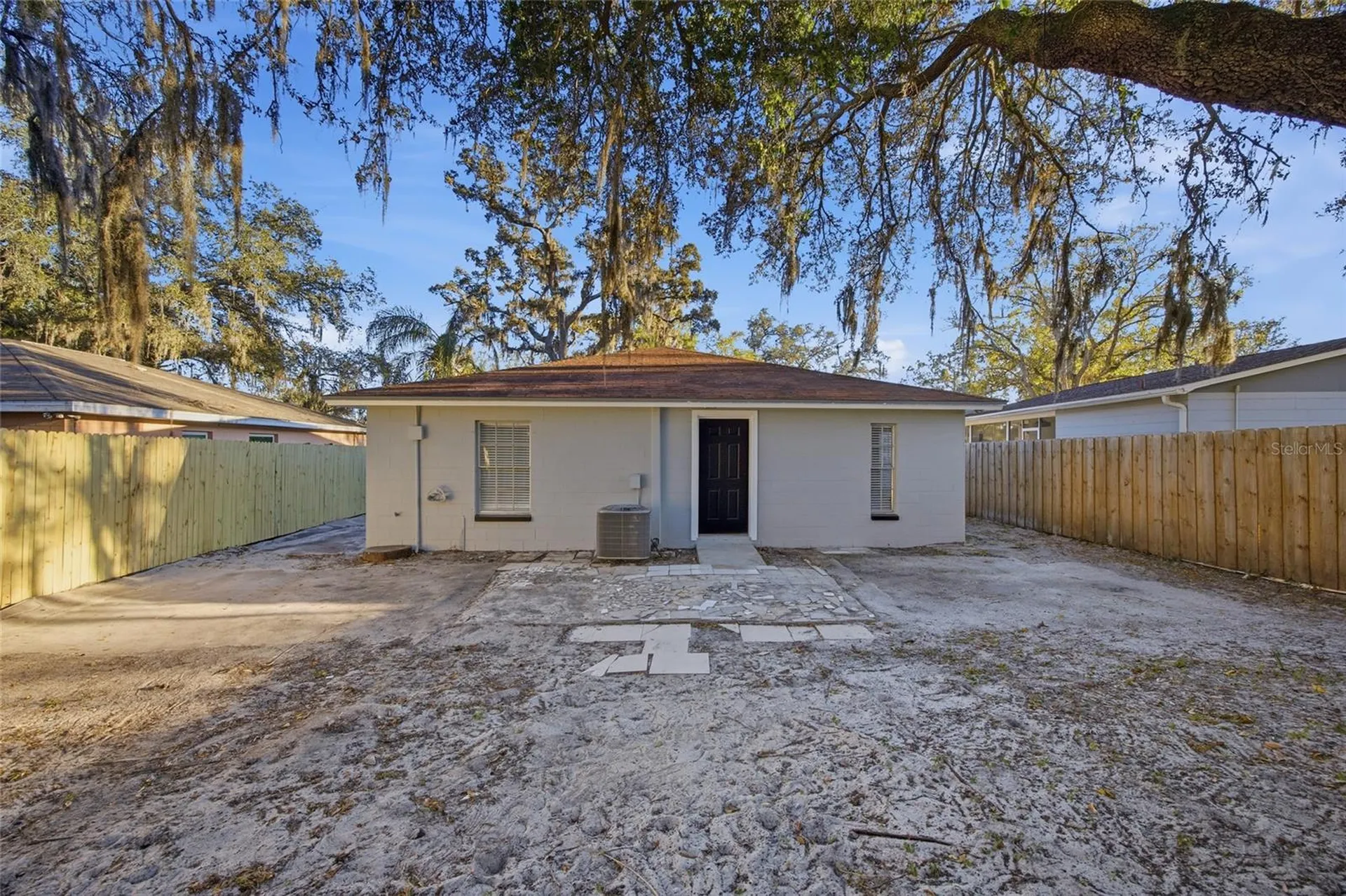 1812 E 99th Avenue Tampa FL 33612