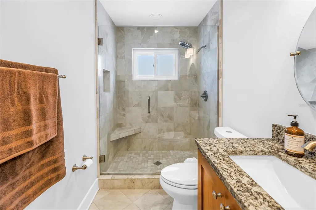 5166 Horseshoe Place NE St Petersburg FL 33703