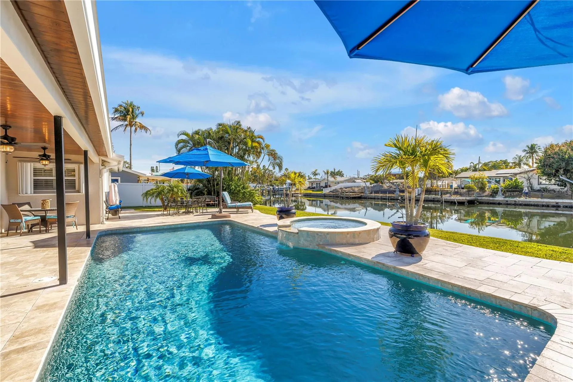 5166 Horseshoe Place NE St Petersburg FL 33703