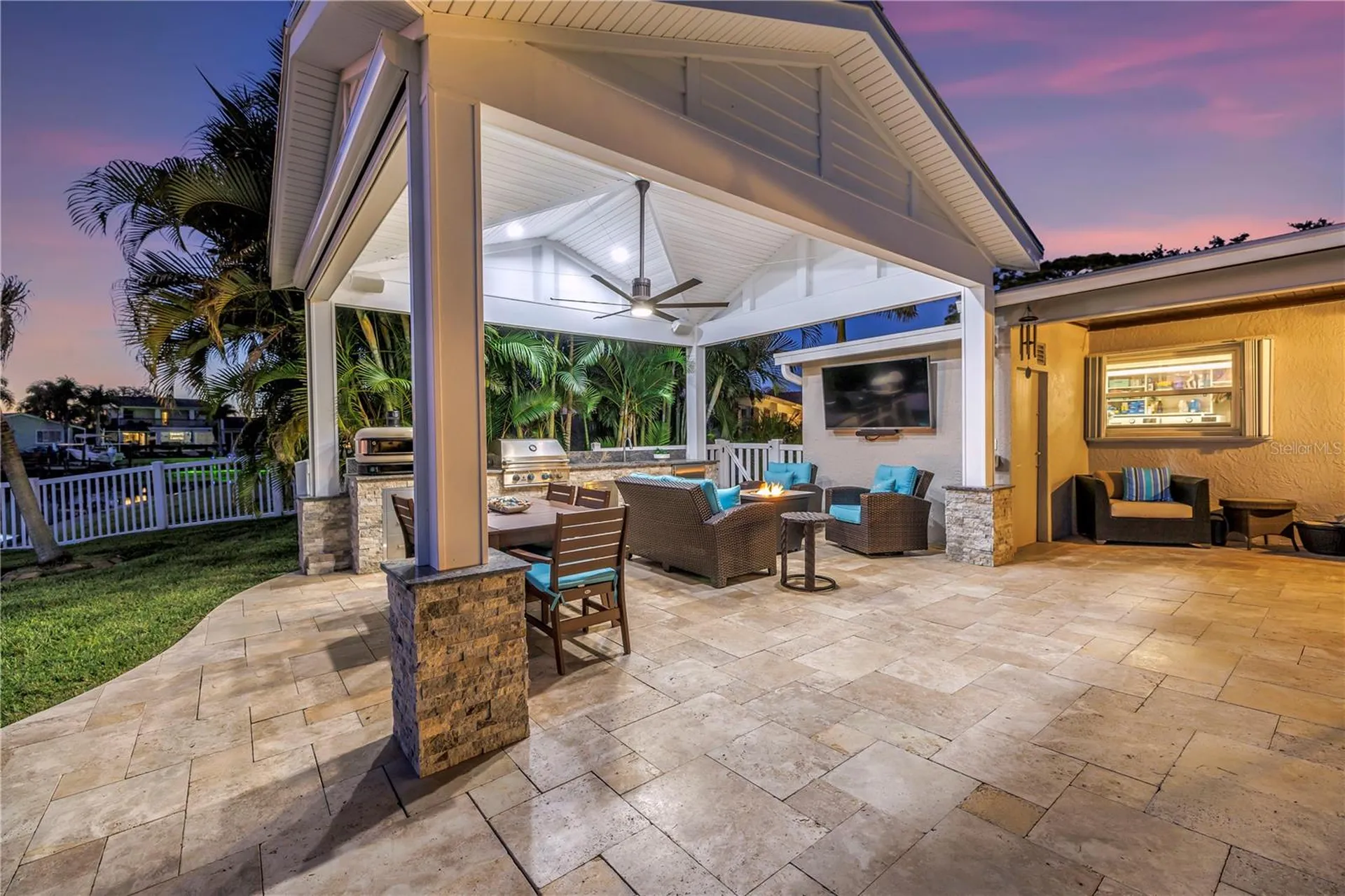 5166 Horseshoe Place NE St Petersburg FL 33703
