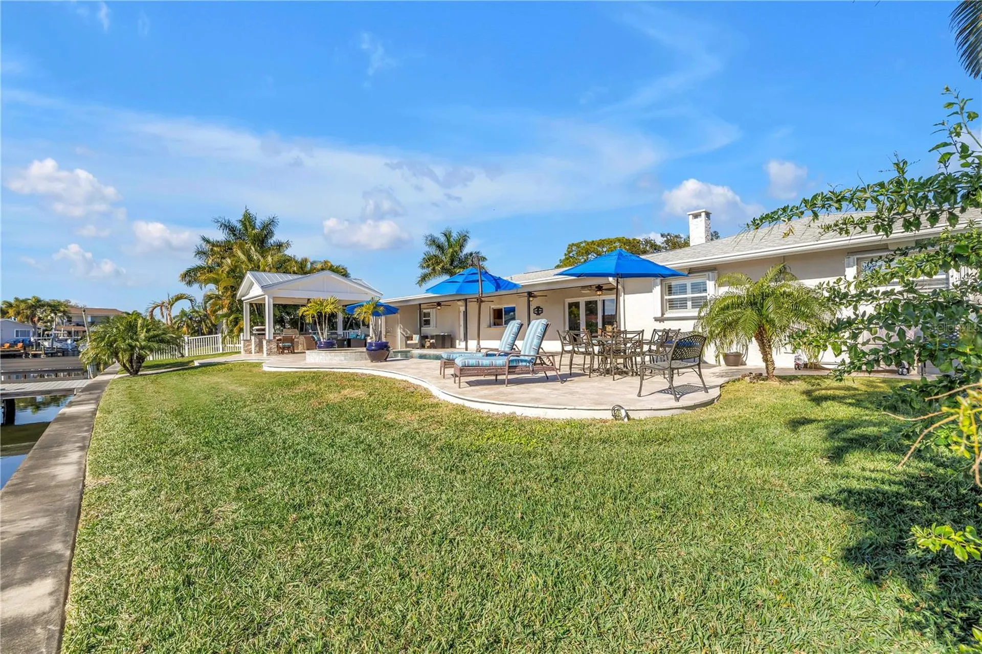 5166 Horseshoe Place NE St Petersburg FL 33703