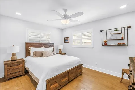 5166 Horseshoe Place NE St Petersburg FL 33703