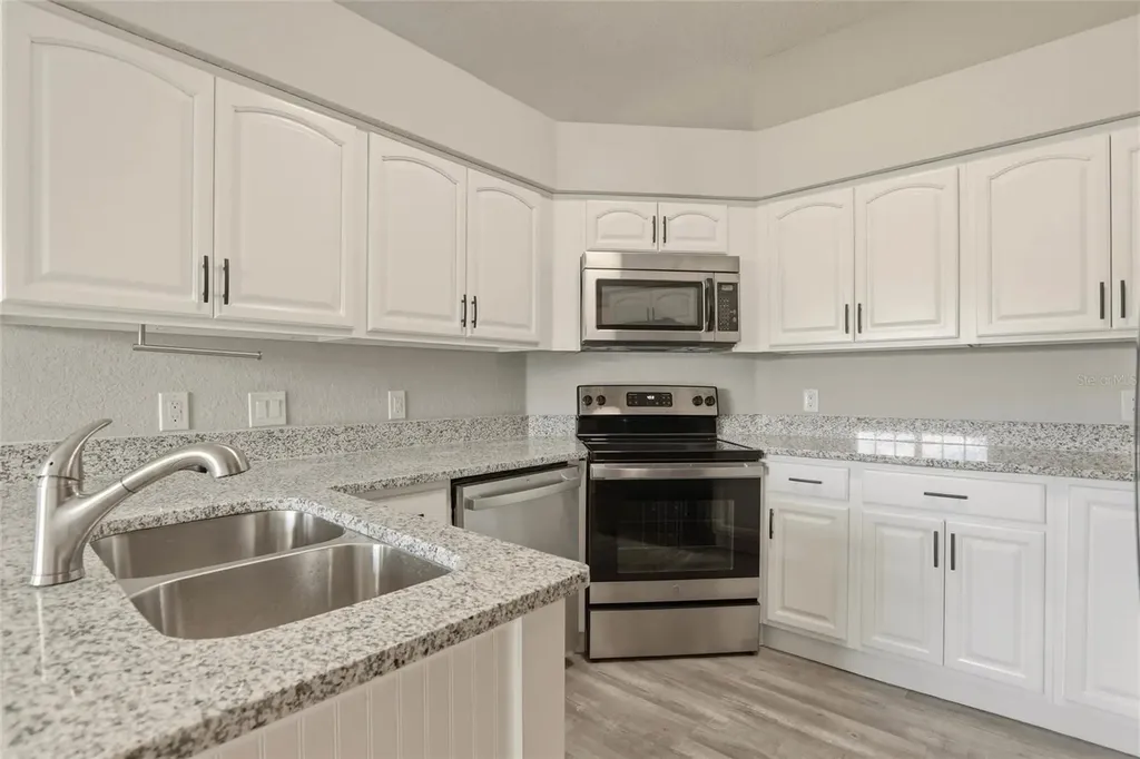 2992 Oaks Bend Bowling Green FL 33834