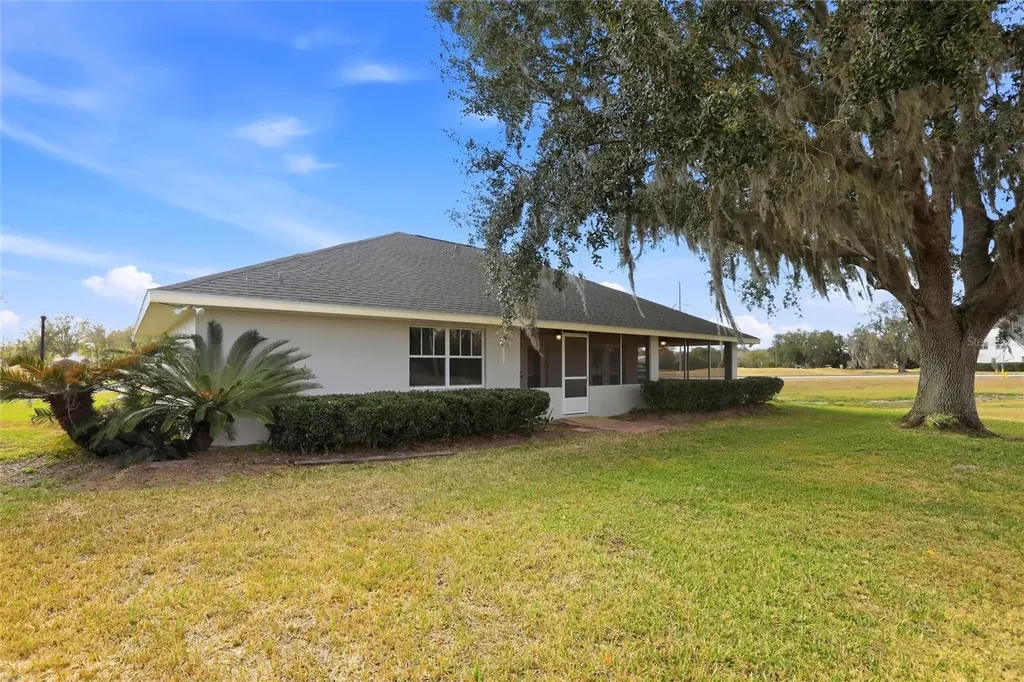 2992 Oaks Bend Bowling Green FL 33834