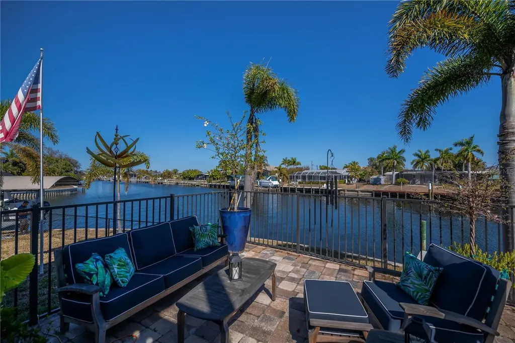 290 Tait Terrace SE Port Charlotte FL 33952