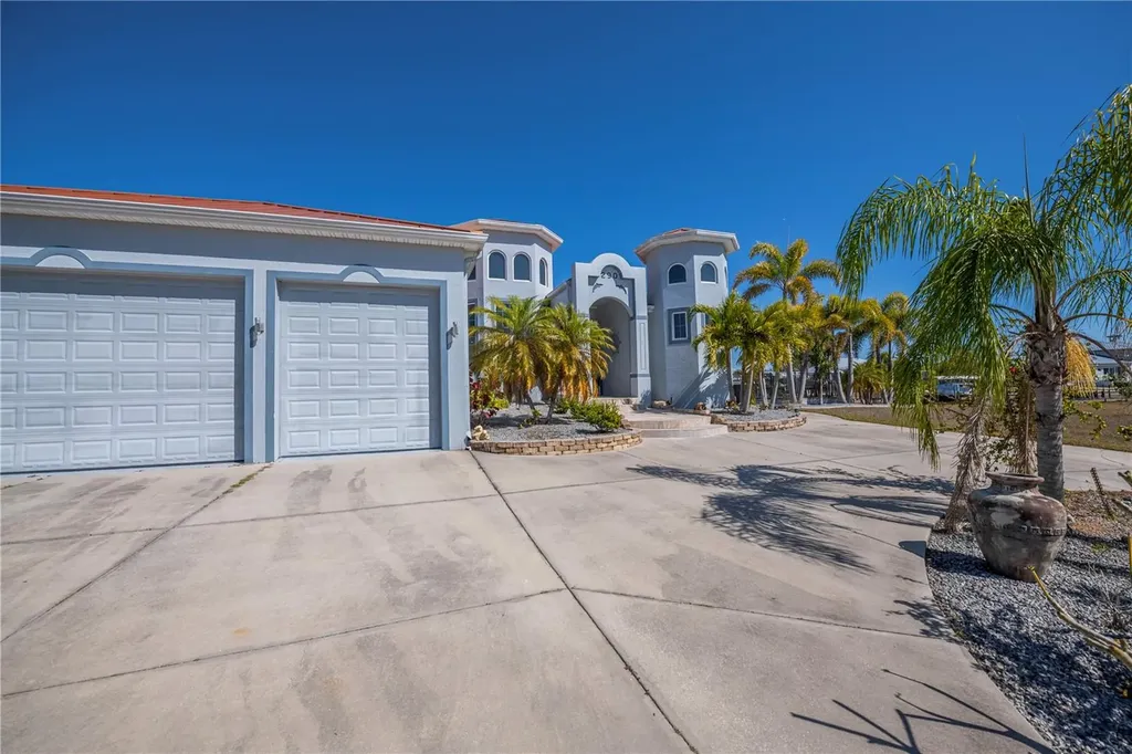 290 Tait Terrace SE Port Charlotte FL 33952