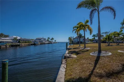 290 Tait Terrace SE Port Charlotte FL 33952