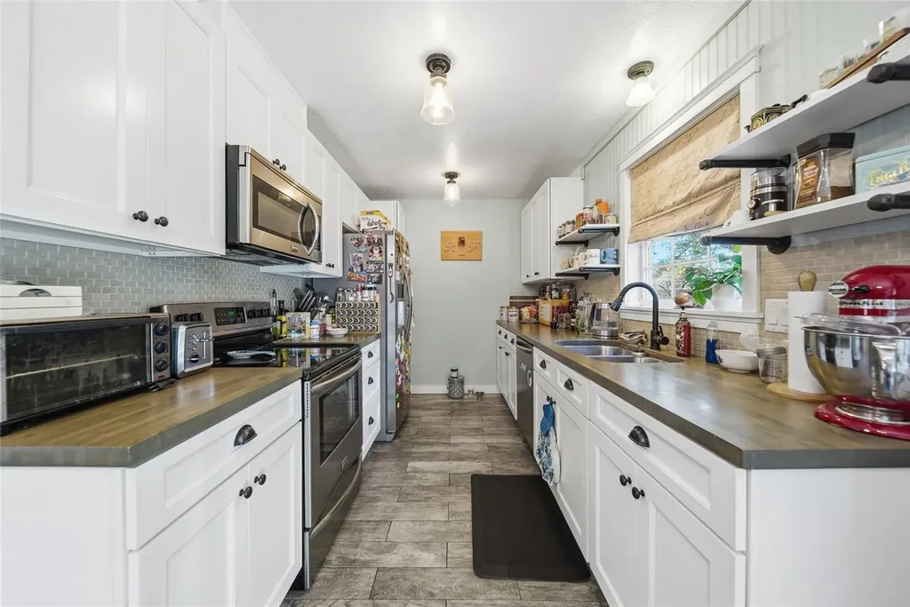 2725 Glenview Drive Land O Lakes FL 34639