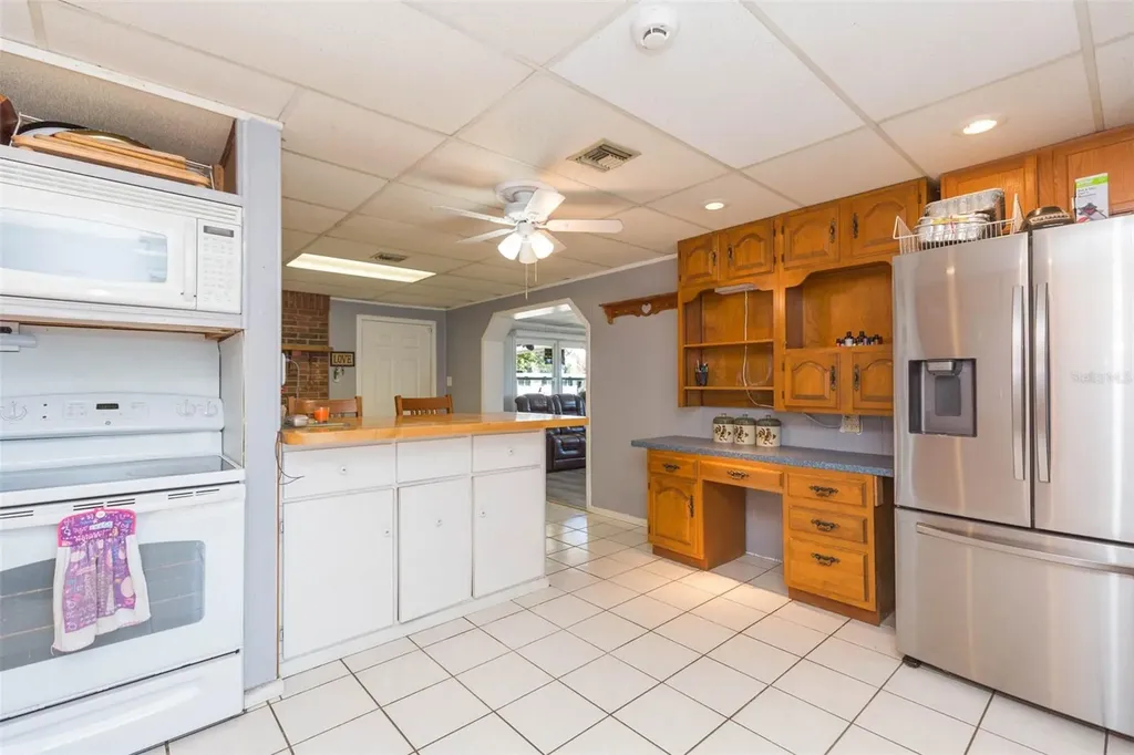 4102 W Fairview Heights Tampa FL 33616