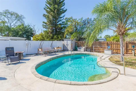 4102 W Fairview Heights Tampa FL 33616