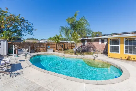 4102 W Fairview Heights Tampa FL 33616