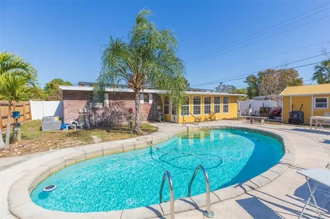 4102 W Fairview Heights Tampa FL 33616