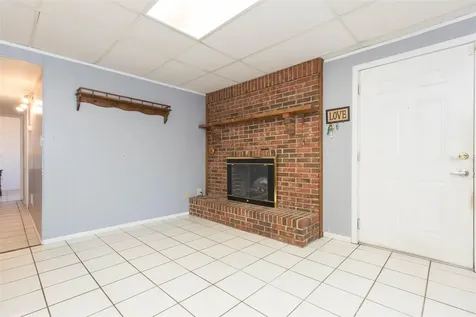 4102 W Fairview Heights Tampa FL 33616
