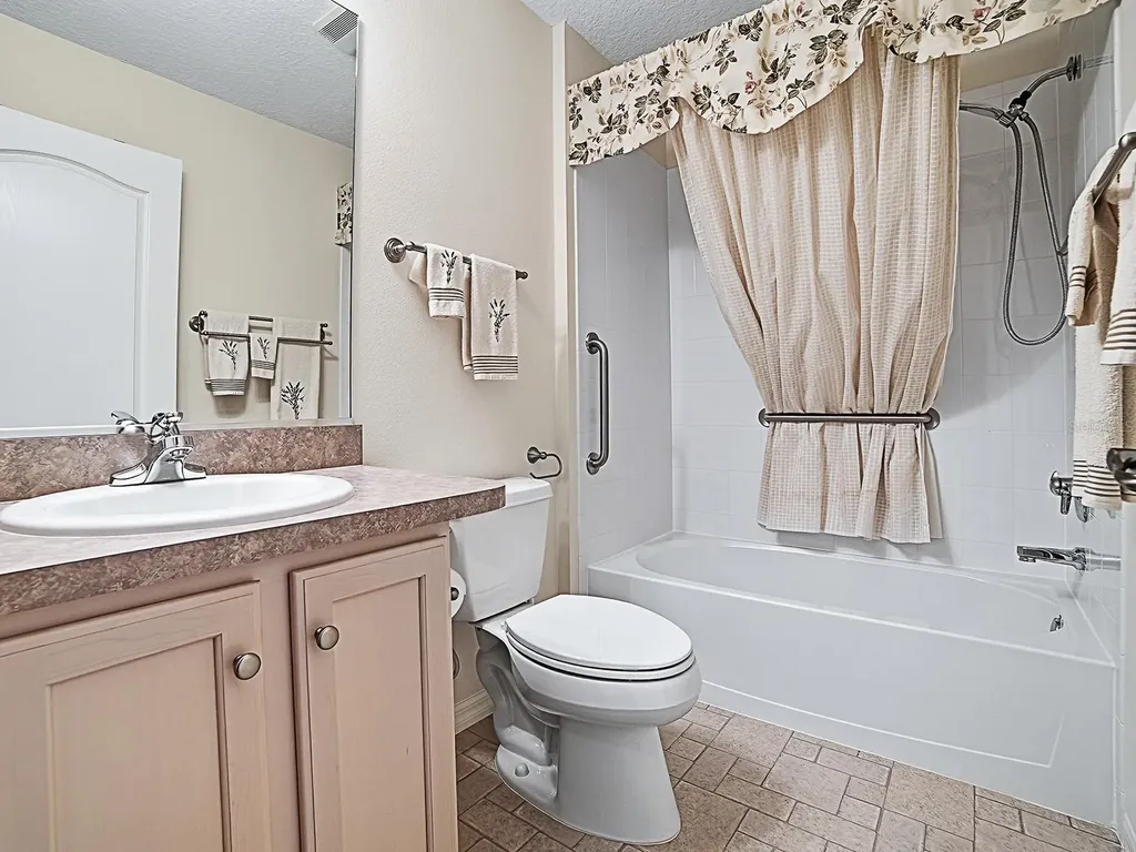 17014 SE 76th Creekside Circle The Villages FL 32162