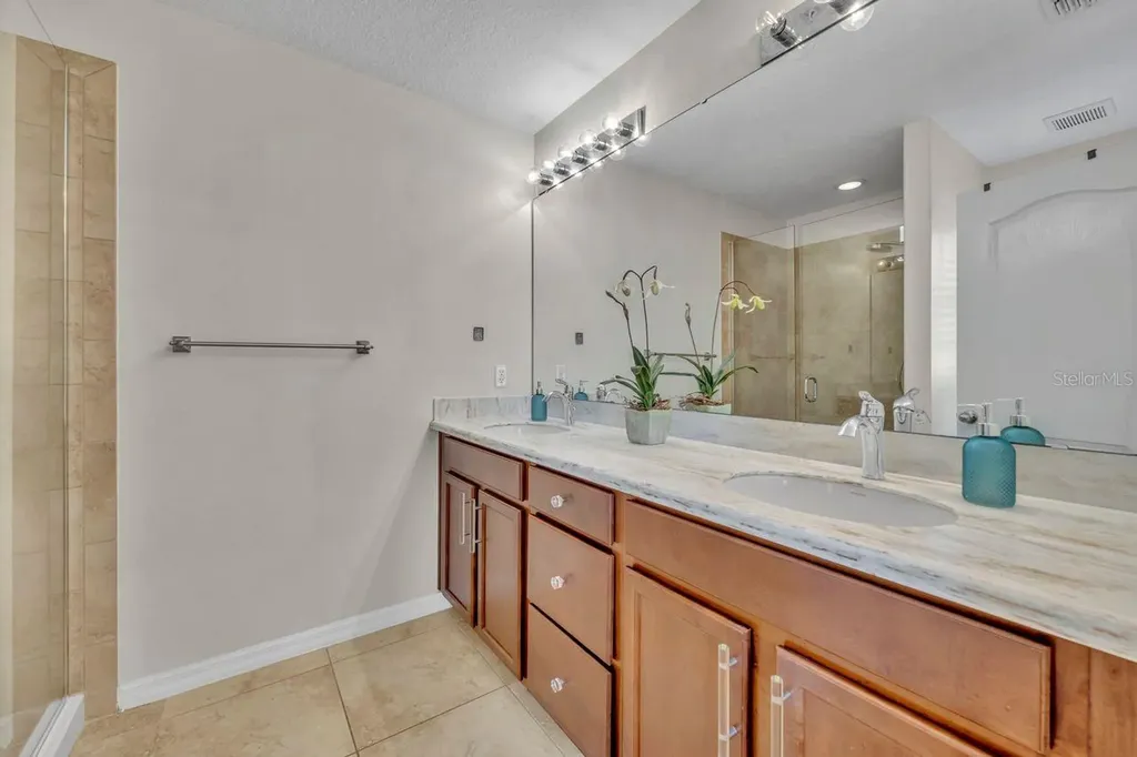 2066 Brink Alley Orlando FL 32814