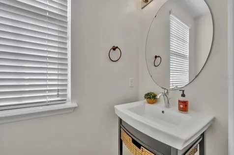 2066 Brink Alley Orlando FL 32814