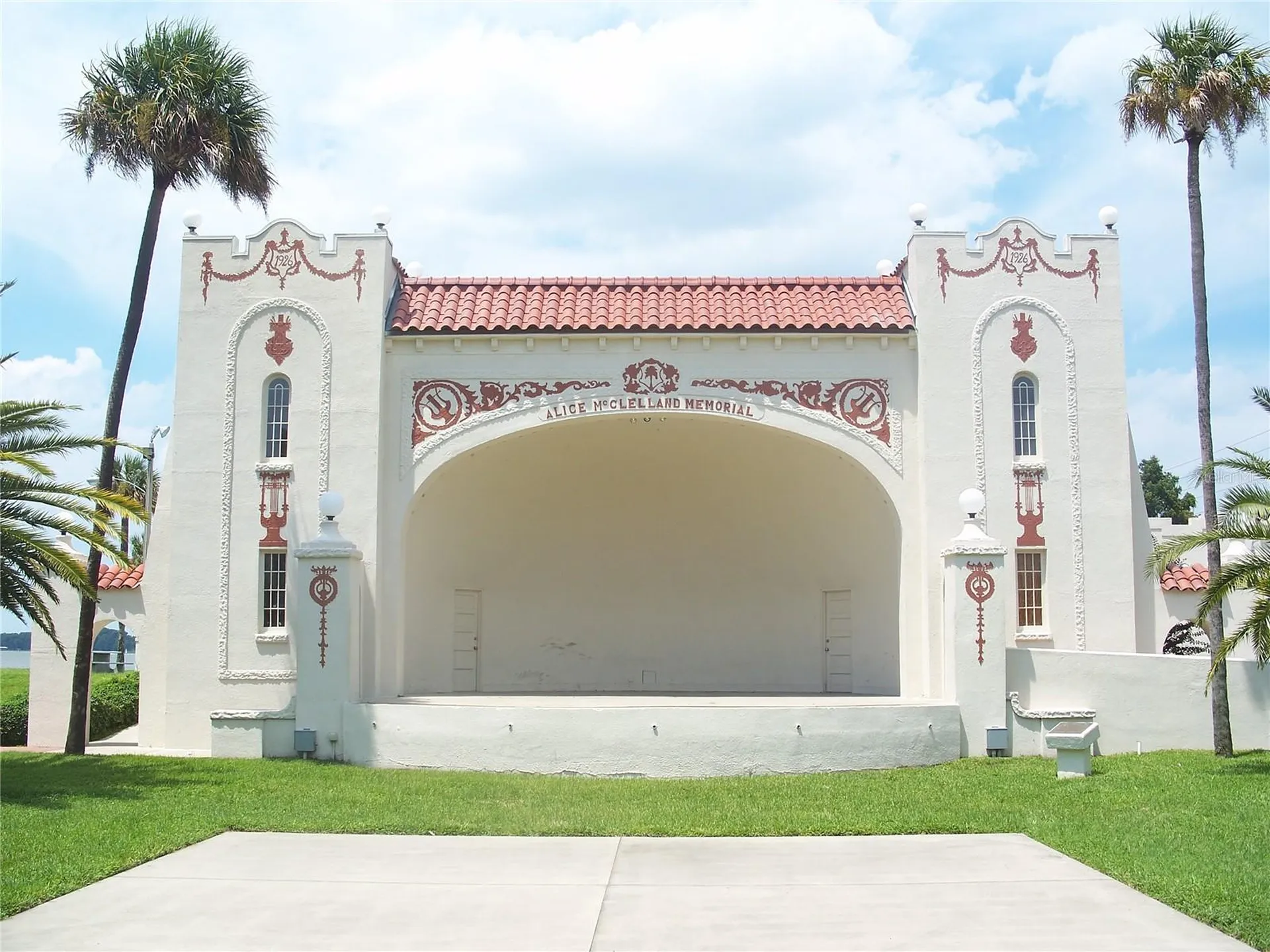 1147 E Mcdonald Avenue Eustis FL 32726