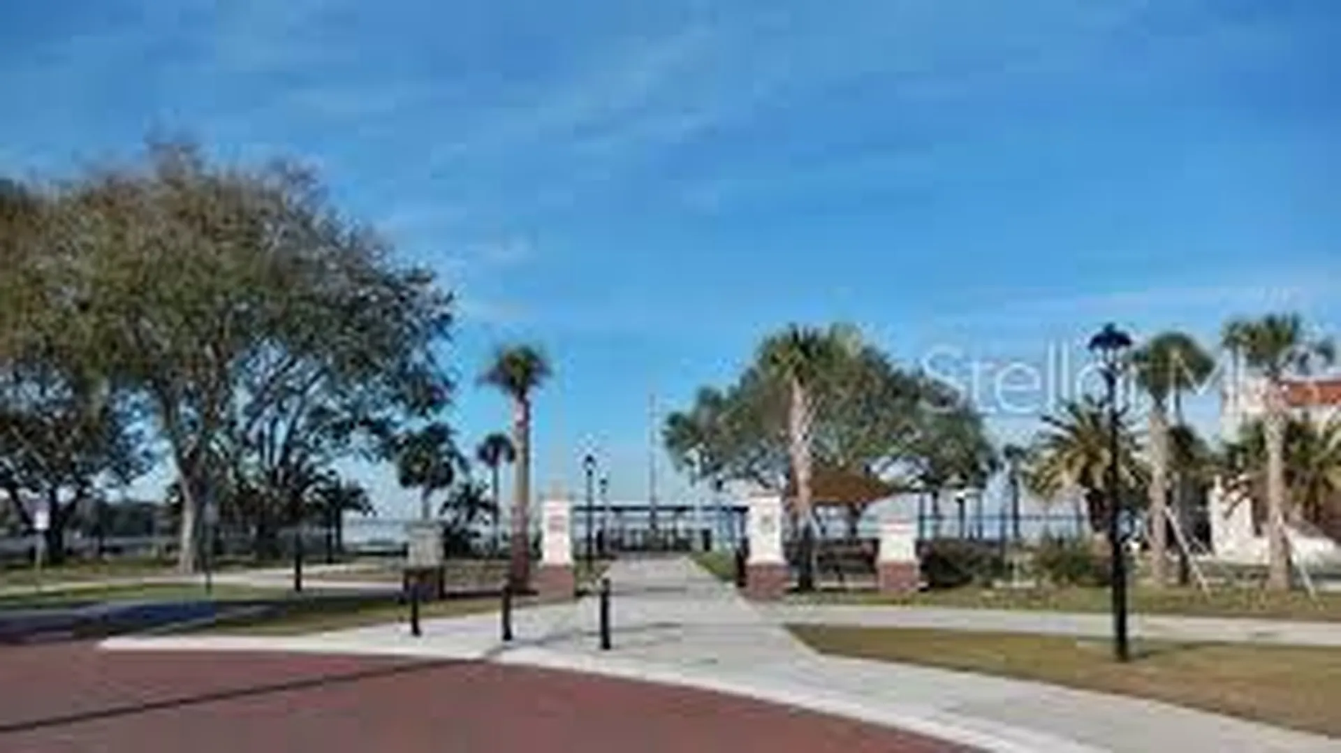 1147 E Mcdonald Avenue Eustis FL 32726