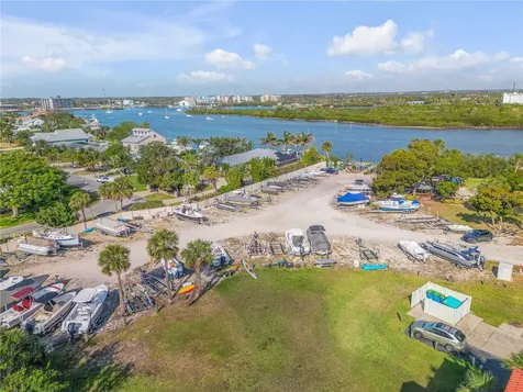 415 Bouchelle Drive New Smyrna Beach FL 32169