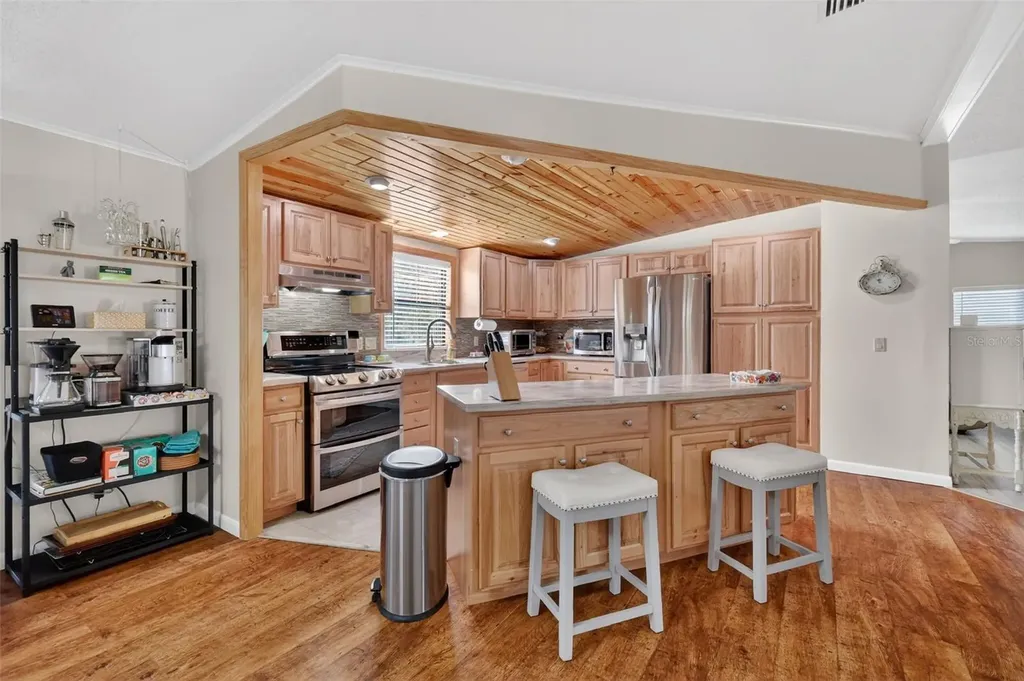 3567 Manatee Road Tavares FL 32778