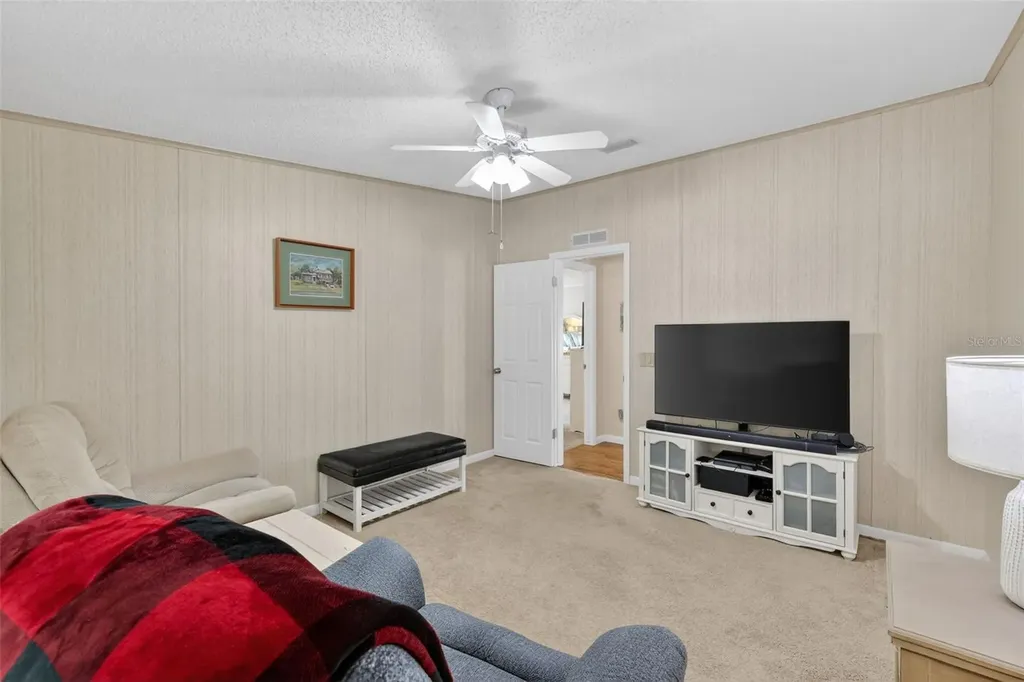 3567 Manatee Road Tavares FL 32778