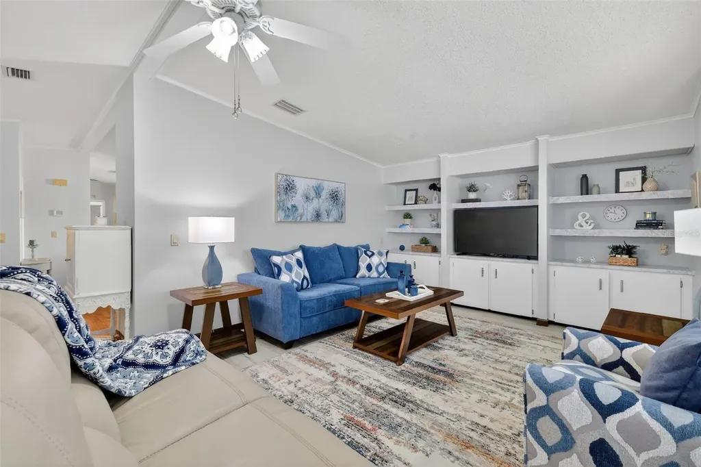 3567 Manatee Road Tavares FL 32778