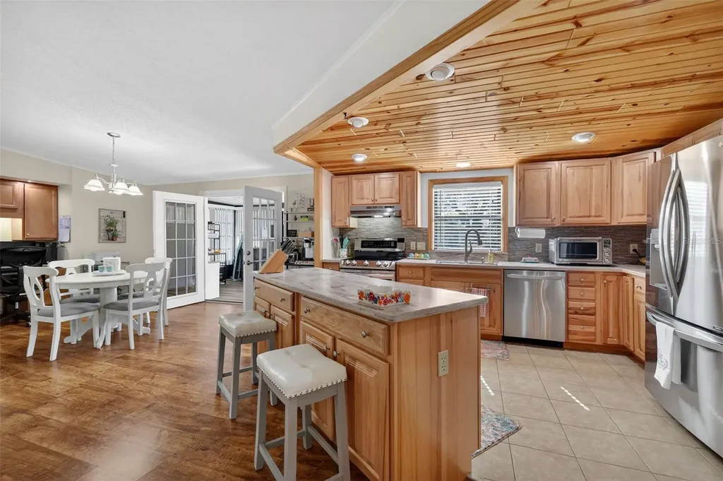 3567 Manatee Road Tavares FL 32778