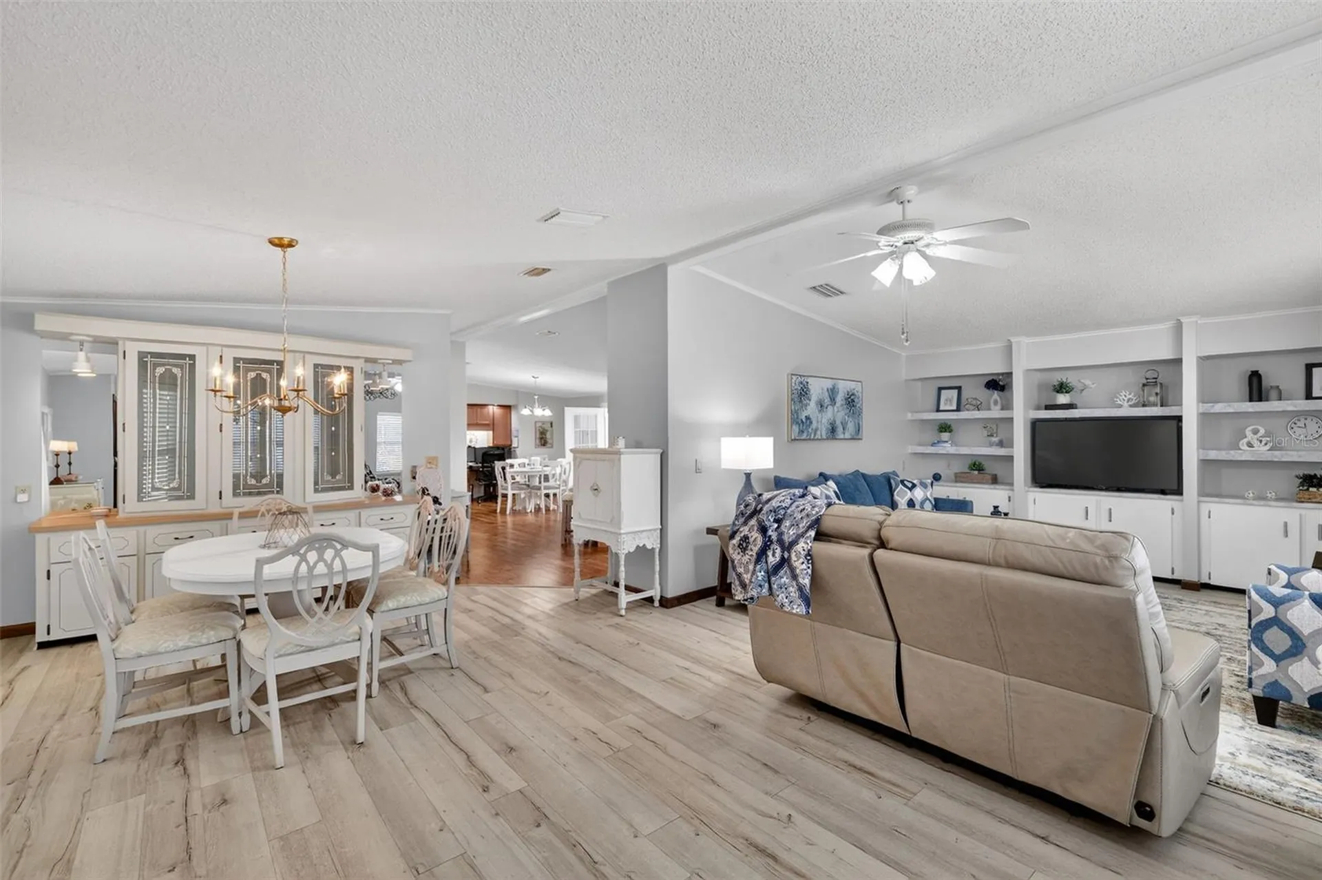 3567 Manatee Road Tavares FL 32778