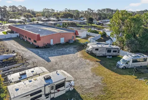 3567 Manatee Road Tavares FL 32778